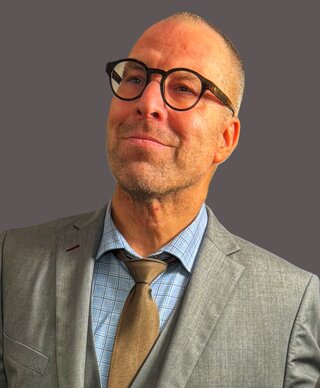 Alexander E. M. Lutz